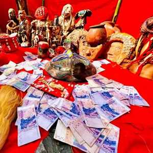 LES SECRETS DU  VRAI PORTEFEUILLE MAGIQUE A DISTANCE AU BENIN? +229 46 94 65 21, un brocanteur à Fort de France