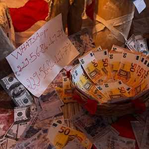 EFFICACE ET SERIEUX PORTEFEUILLE MAGIQUE EN FRANCE A DISTANCE, +229 56 84 41 71 BEDOU MAGIQUE EN EURO, un expert en objets d'occasion à Fort de France